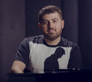 Arman Hovhannisyan - Im Ashkharh (2017)